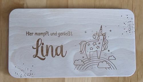 Customer photo review of Frühstücksbrett aus Holz | Motiv "Einhorn"
