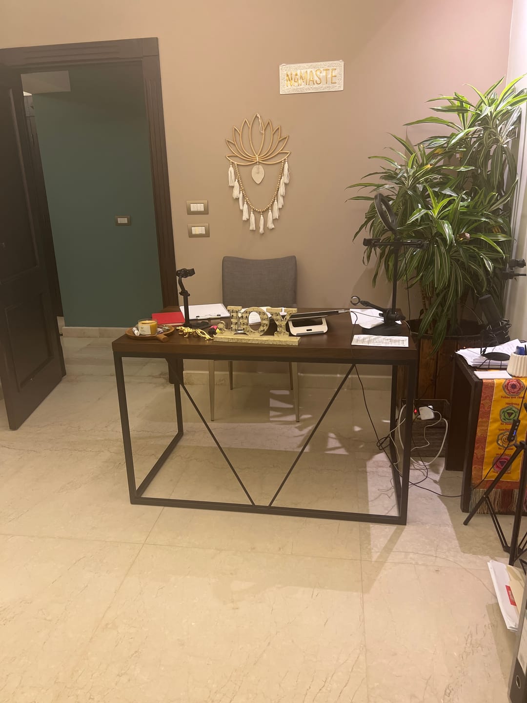 Customer photo review of Folu Desk