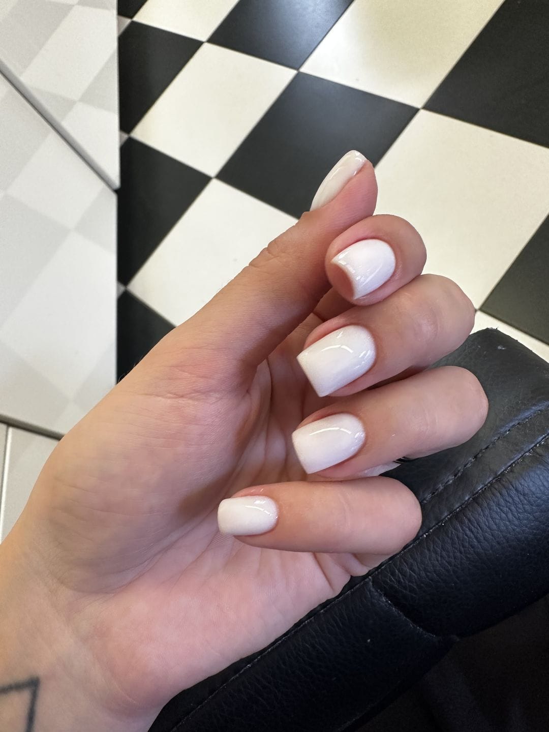 Customer photo review of Camouflage Rubber Base Coat - light white, 10ml