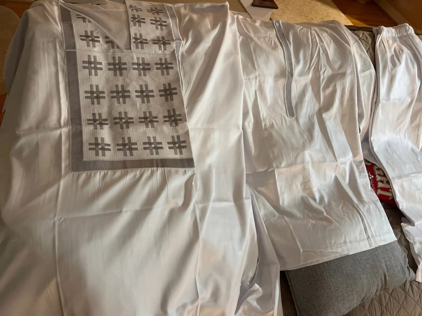 Customer photo review of Grand Boubou Bazin Riche Homme