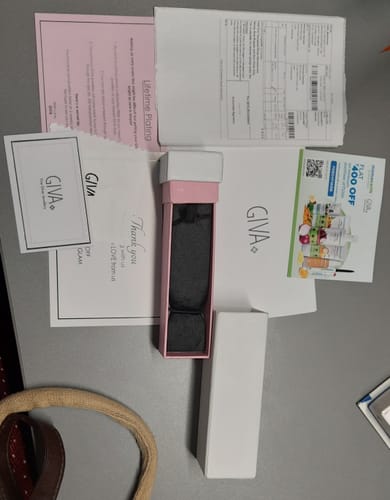 Customer photo review of Rose Gold Drop Wreath Bracelet