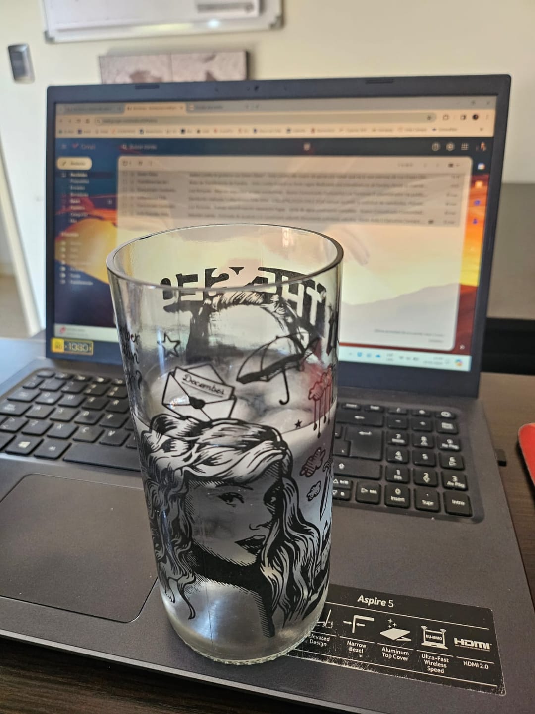 Customer photo review of Green Glass (Taylor's Version) - Juego de 6 Vasos