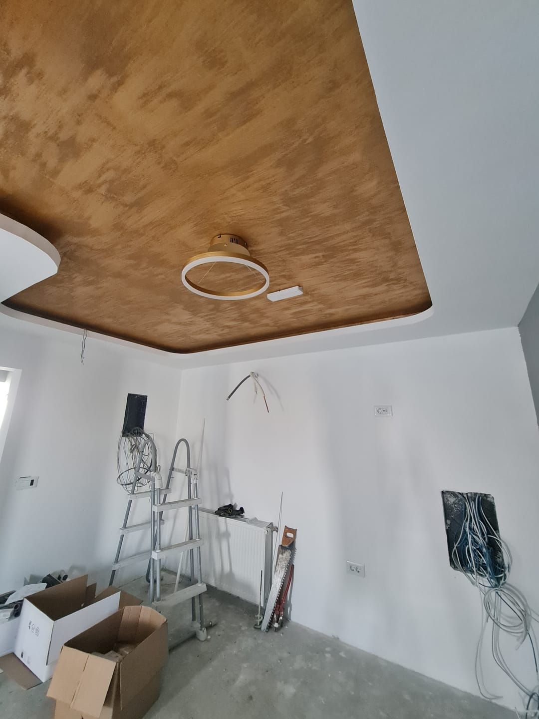 Customer photo review of Lustra LED WONDERLAND Gold 1 Segment Echivalent 300W
