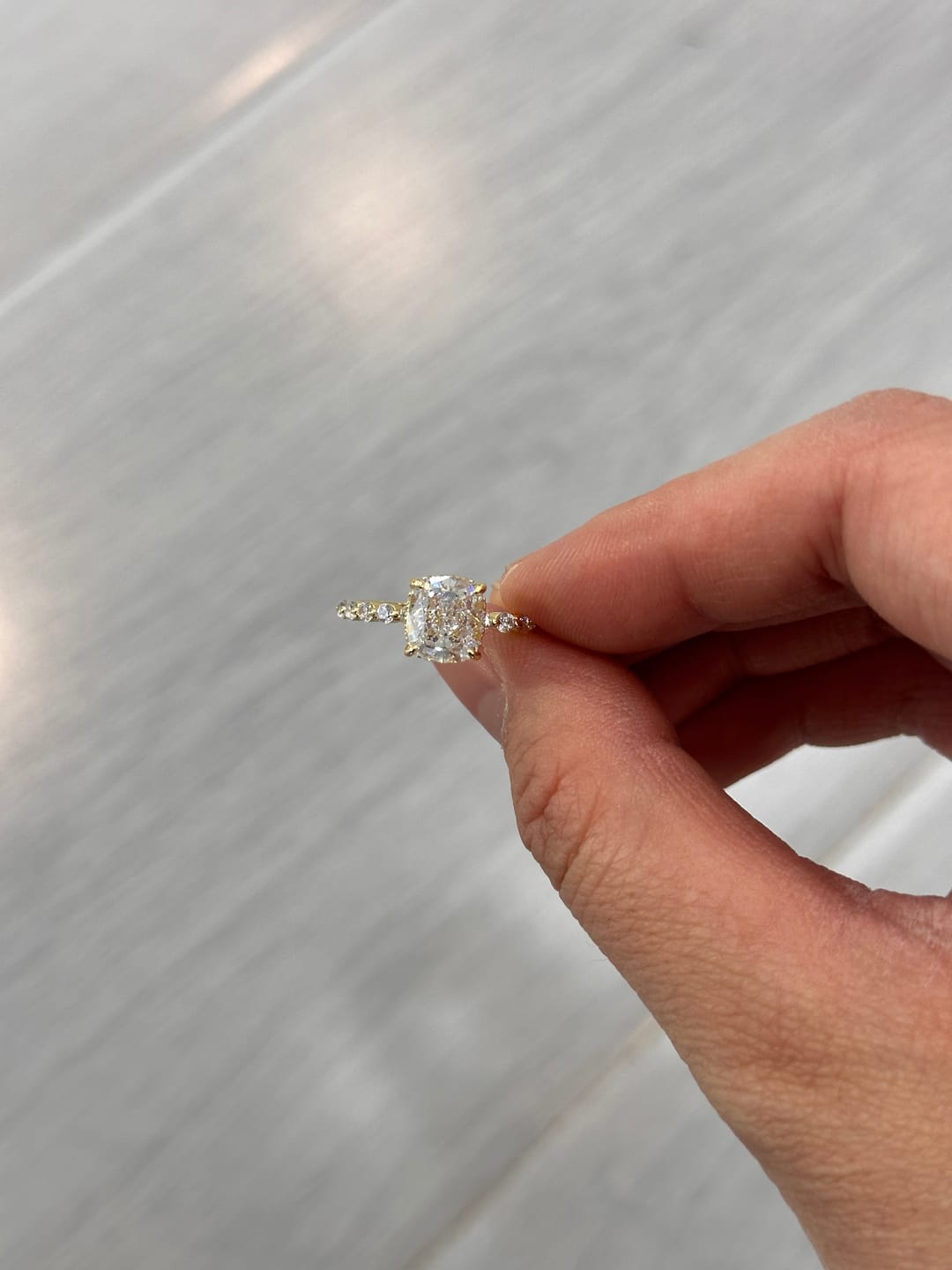 Customer photo review of Louily Exquisite 2.0 Carat Cushion Cut Engagement Ring
