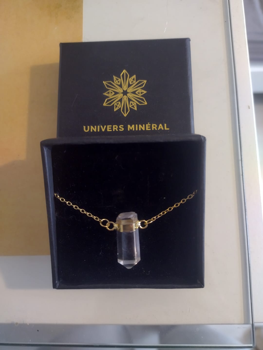 Customer photo review of Collier Cristal de Roche "Murmure du Tibet"