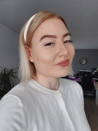 Customer photo review of BOND GIRL Wimpernkleber schwarz