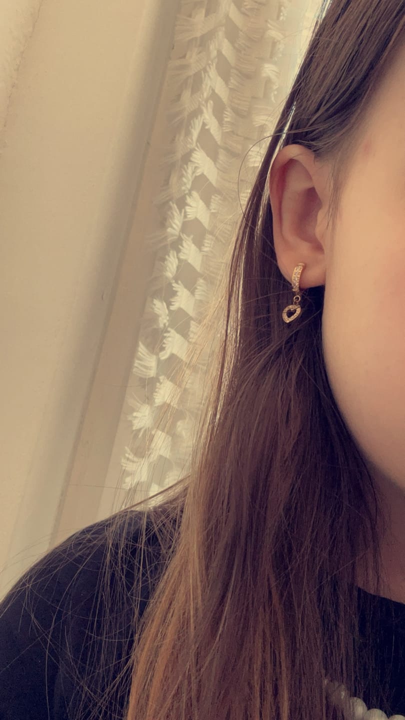Customer photo review of Love Heart Ohrringe | 18K vergoldet