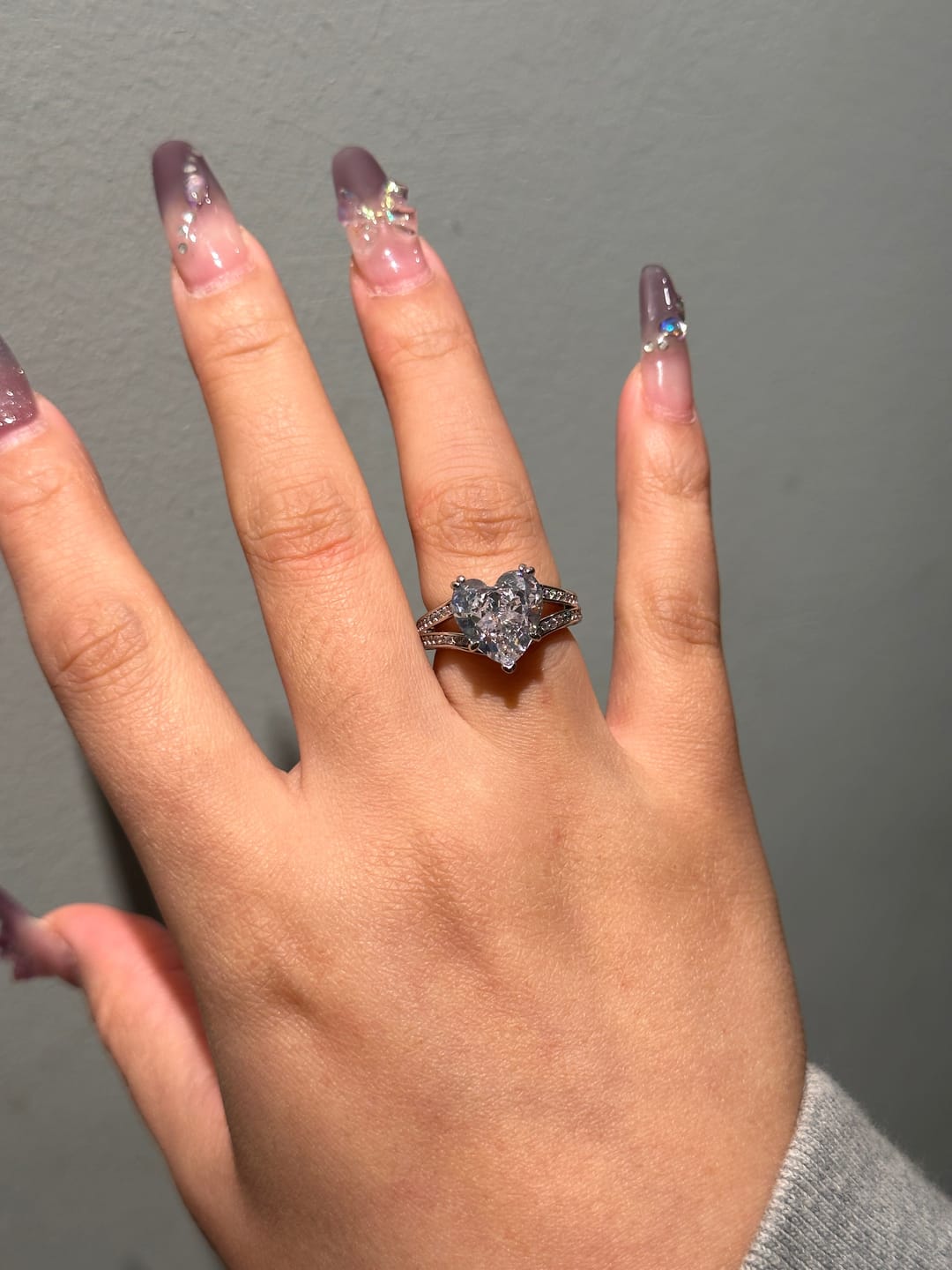 Customer photo review of Louily Exquisite 5.0 Carat Heart Cut Engagement Ring In Sterling Silver