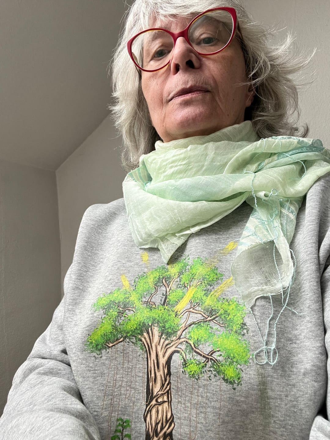 Customer photo review of Big tree shining - Unisex Bio Sweatshirt