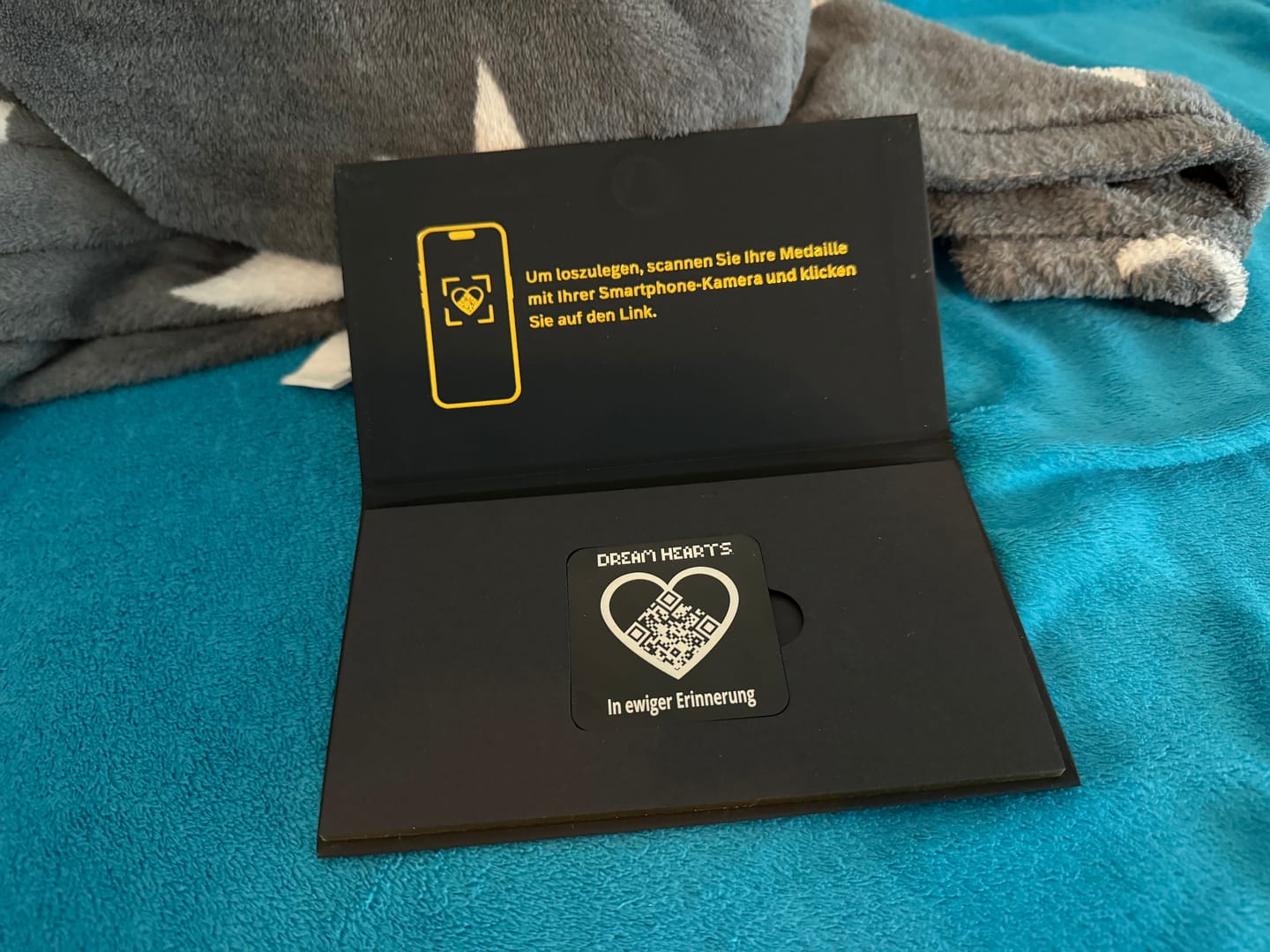 Customer photo review of DREAM HEARTS Medaille