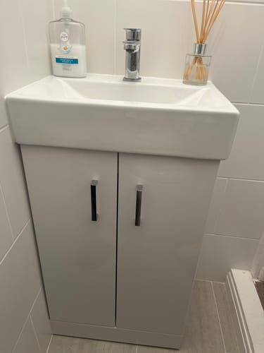 Customer photo review of Arosa 450mm Gloss White Floorstanding Vanity Unit