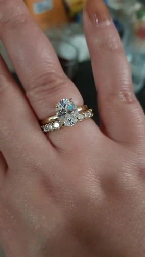 Customer photo review of Anel Solitário Moissanite