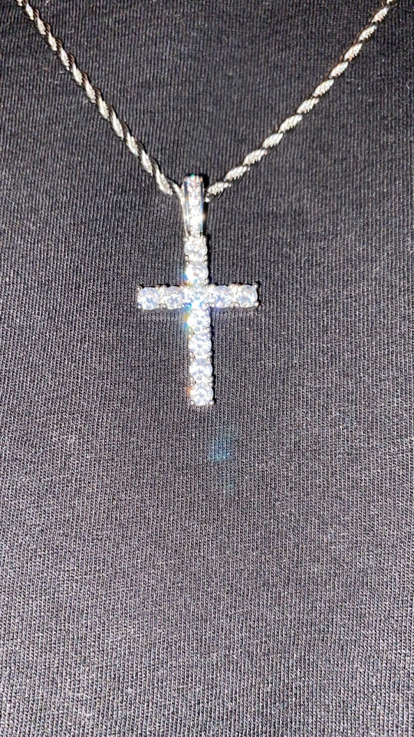 Customer photo review of CROSS PIECE PENDANT. - WHITE GOLD