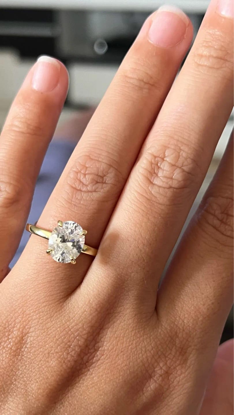 Customer photo review of Anel Solitário Moissanite