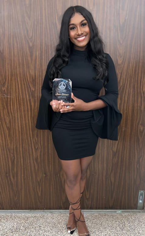 Customer photo review of Wavymy HD Lace Wear Go Wigs Dome Cap Glueless 4x6 Lace Closure Wig  Body Wave 180% Denisity