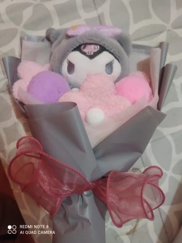 Customer photo review of Kuromi Dolly Plush Bouquet