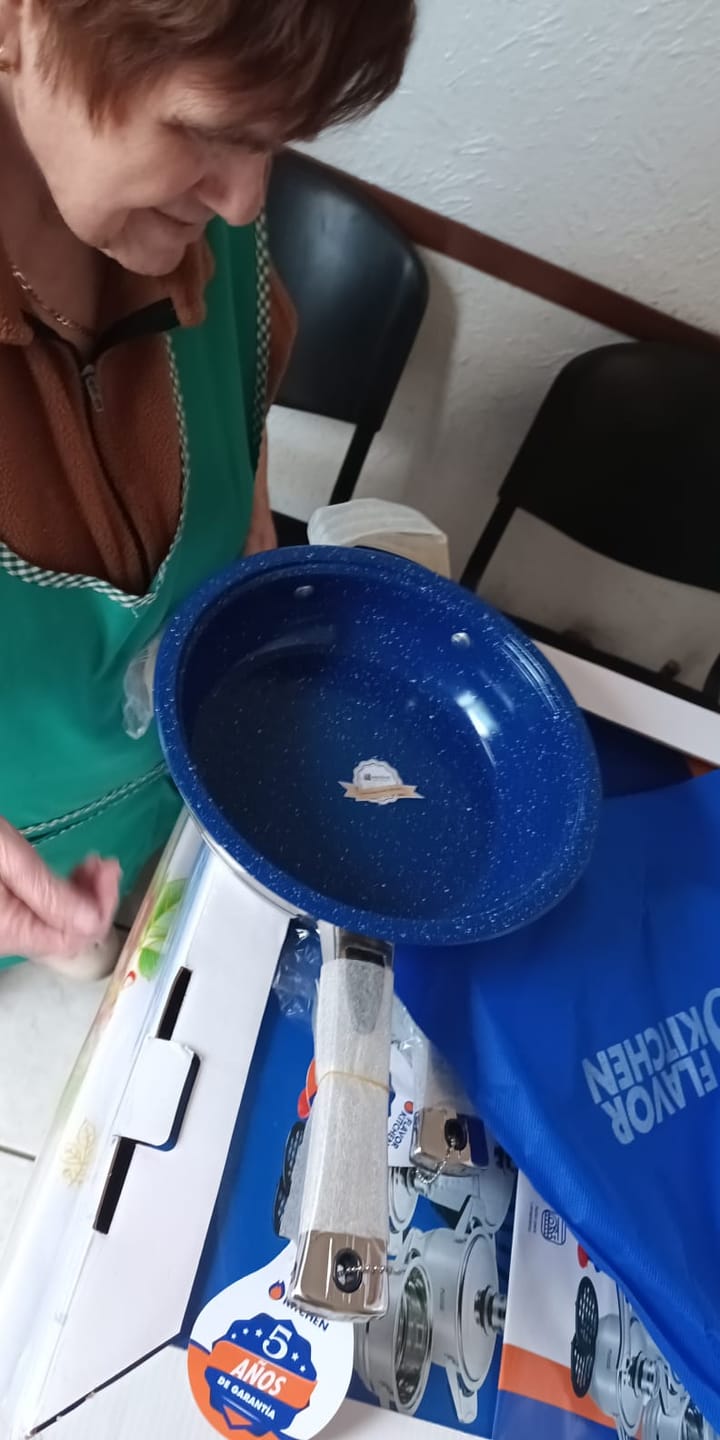 Customer photo review of Batería De Cocina Acero Inoxidable Quirúrgico 25 pz - Línea Profesional