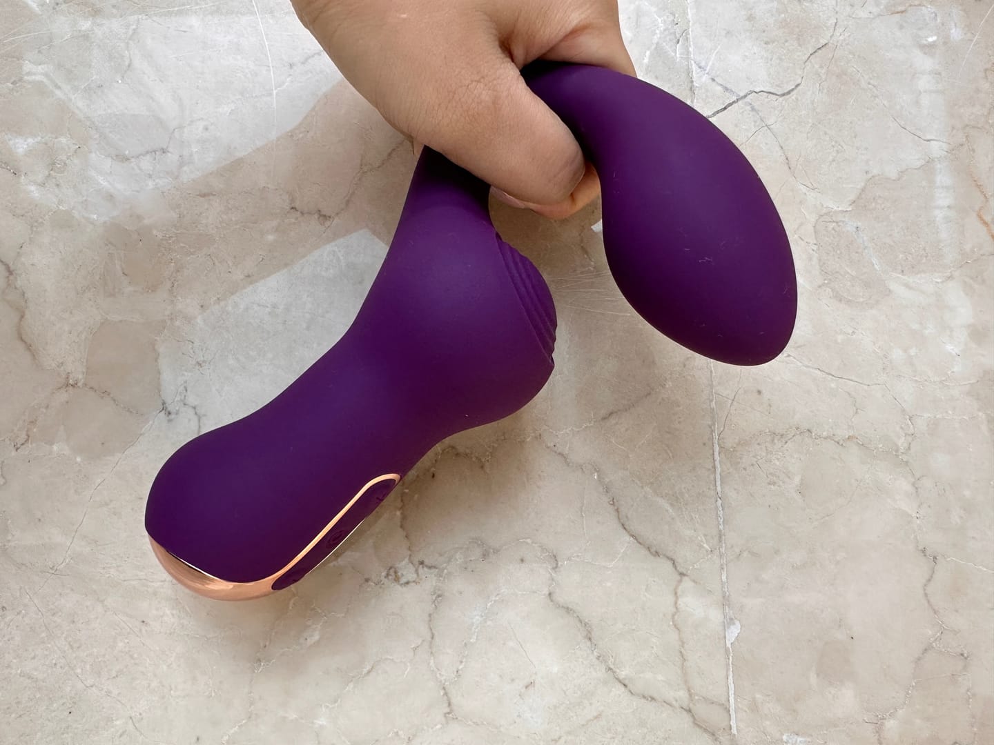Customer photo review of Illa - Dual stimulation vibrator clit tapper