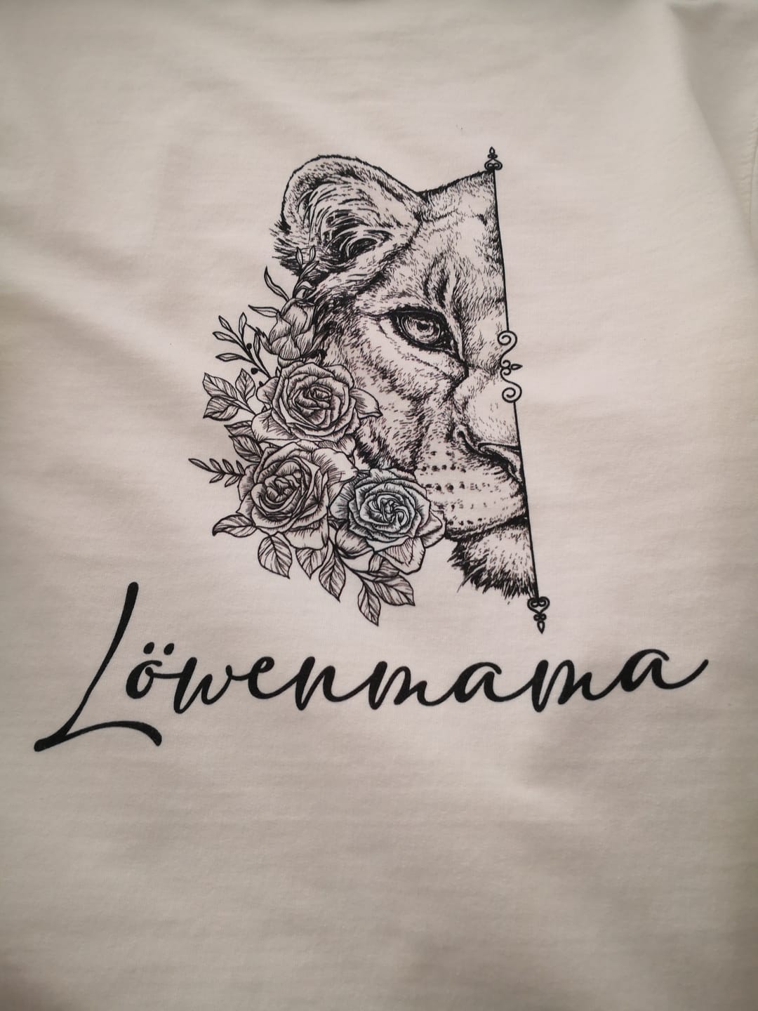 Customer photo review of Löwenmama  - Sweatshirt