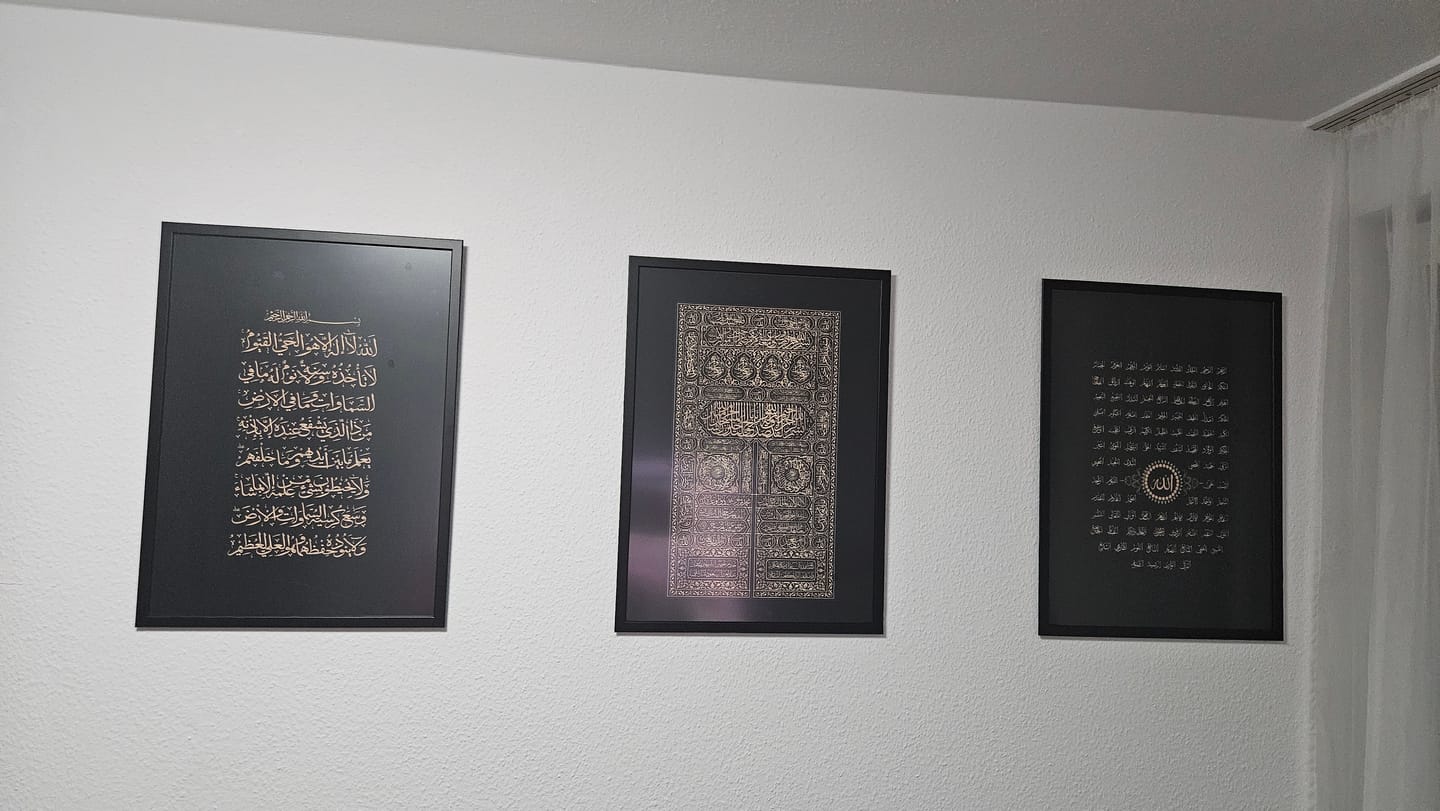 Customer photo review of Ayat Al Kursi, Kaaba & Esma ul Husna  -  Set