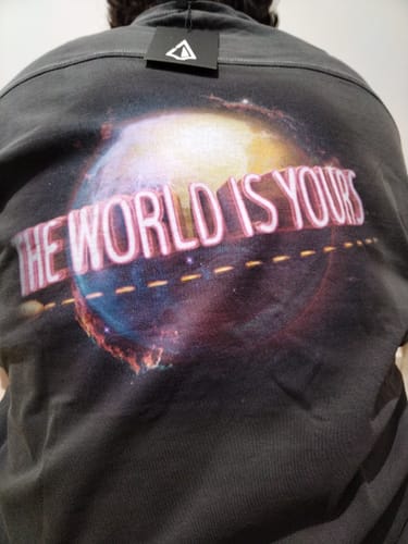 Customer photo review of DANNY X KAIZEN OVERSIZED THE WORLD IS YOURS T-SHIRT