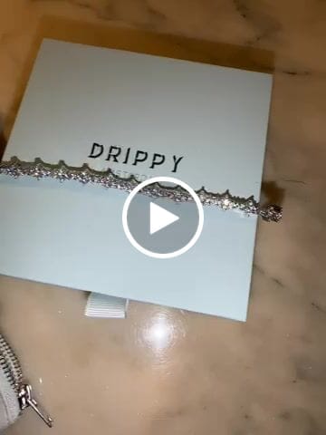 Customer video review of HONEYCOMB BRACELET. - 3MM WHITE GOLD