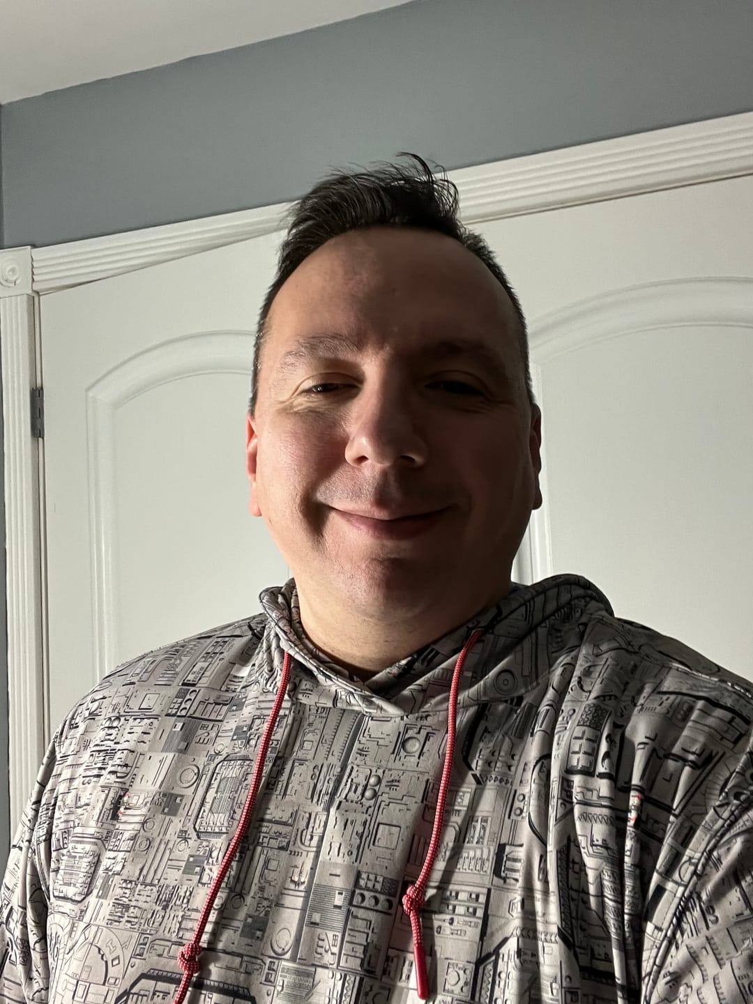 Customer photo review of Star Wars™ "That's No Moon" – Performance Hoodie