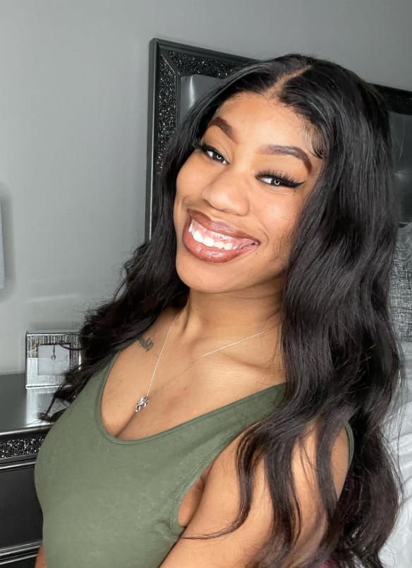 Customer photo review of Wavymy HD Lace Wear Go Wigs Dome Cap Glueless 4x6 Lace Closure Wig  Body Wave 180% Denisity