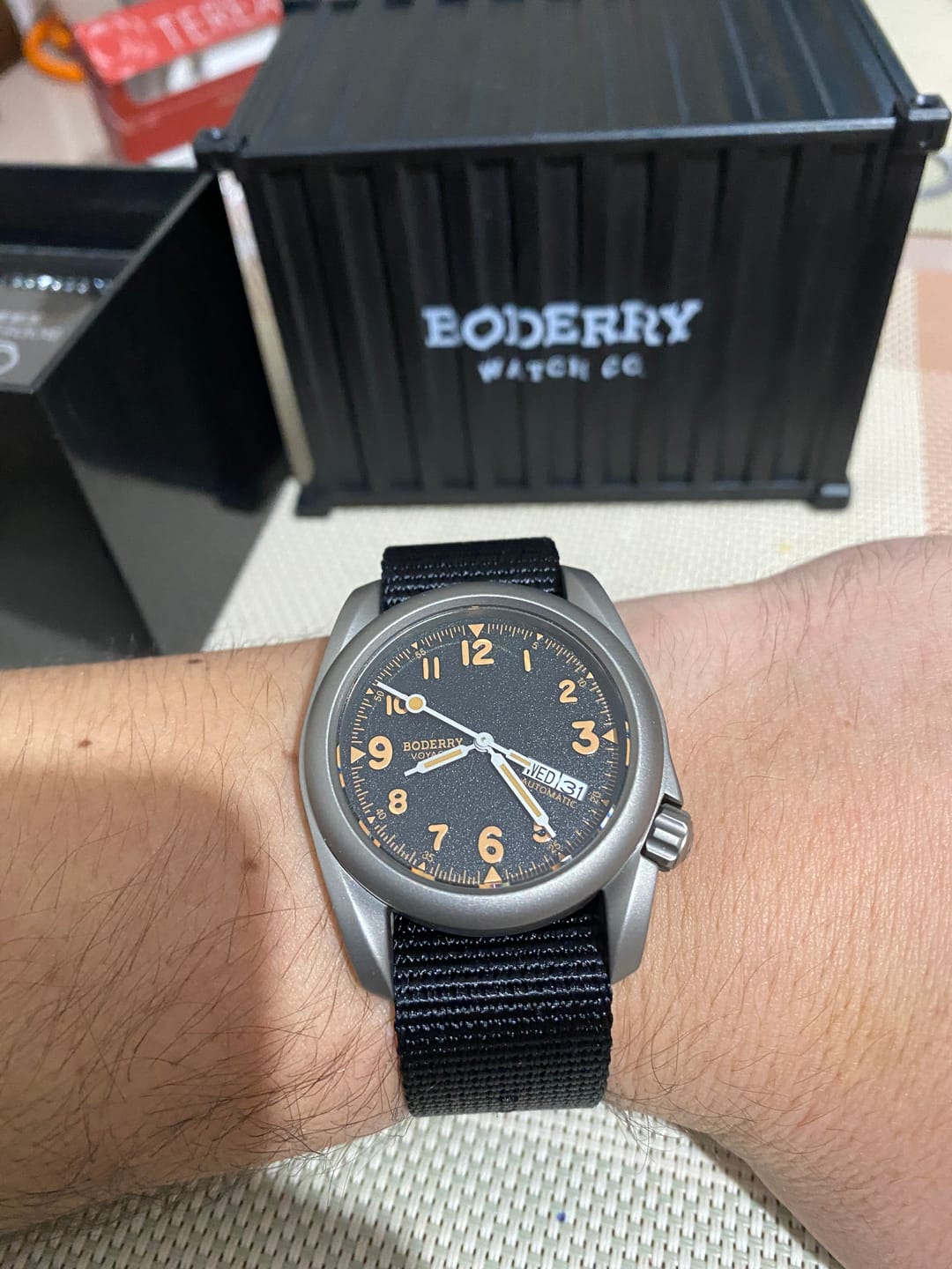 Customer photo review of VOYAGER - 100M Waterproof Titanium Automatic Field Watch | Volcanic Gray-Day,Date