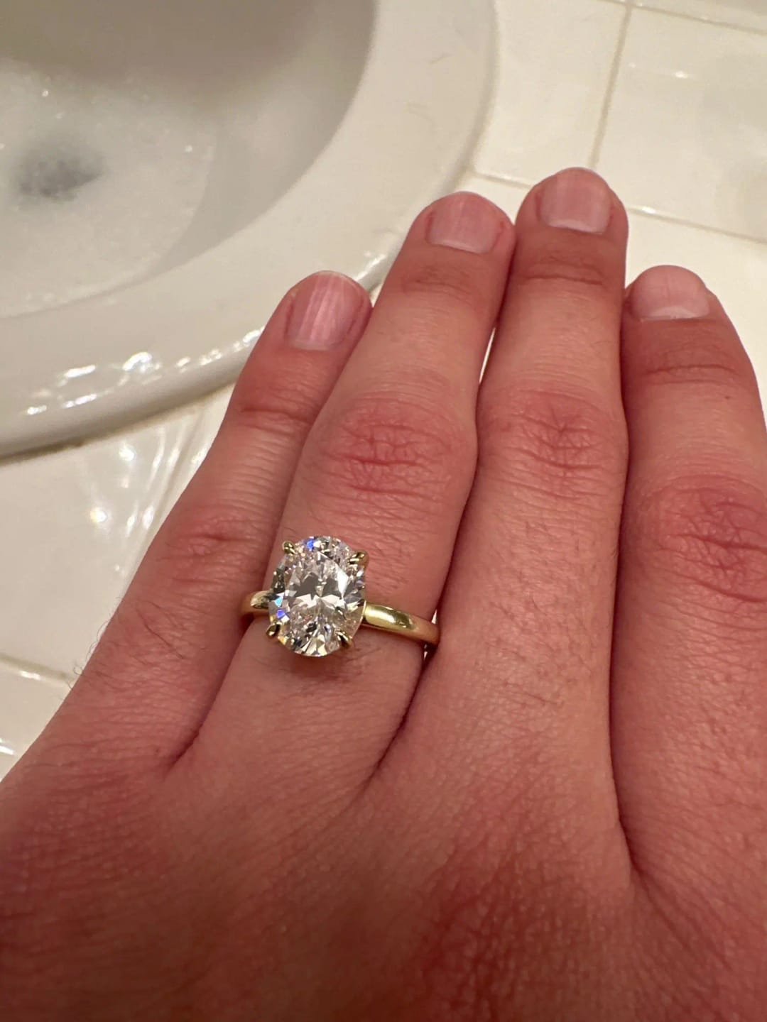 Customer photo review of Anel Solitário Moissanite