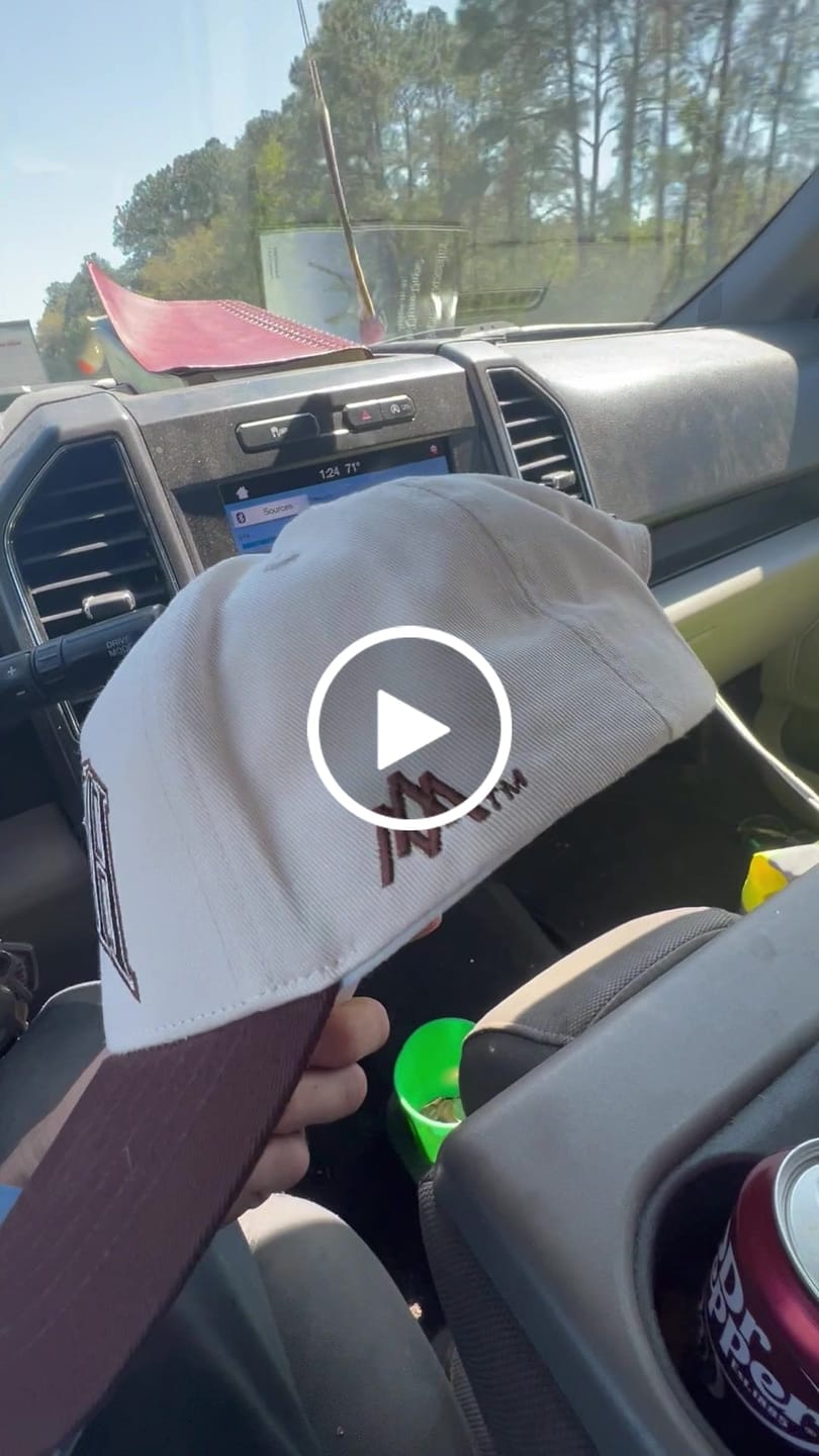 Customer video review of [PRE-ORDER - SHIPS MARCH 11TH] ‘YHWH’ Structured SnapBack - Cream/Brown
