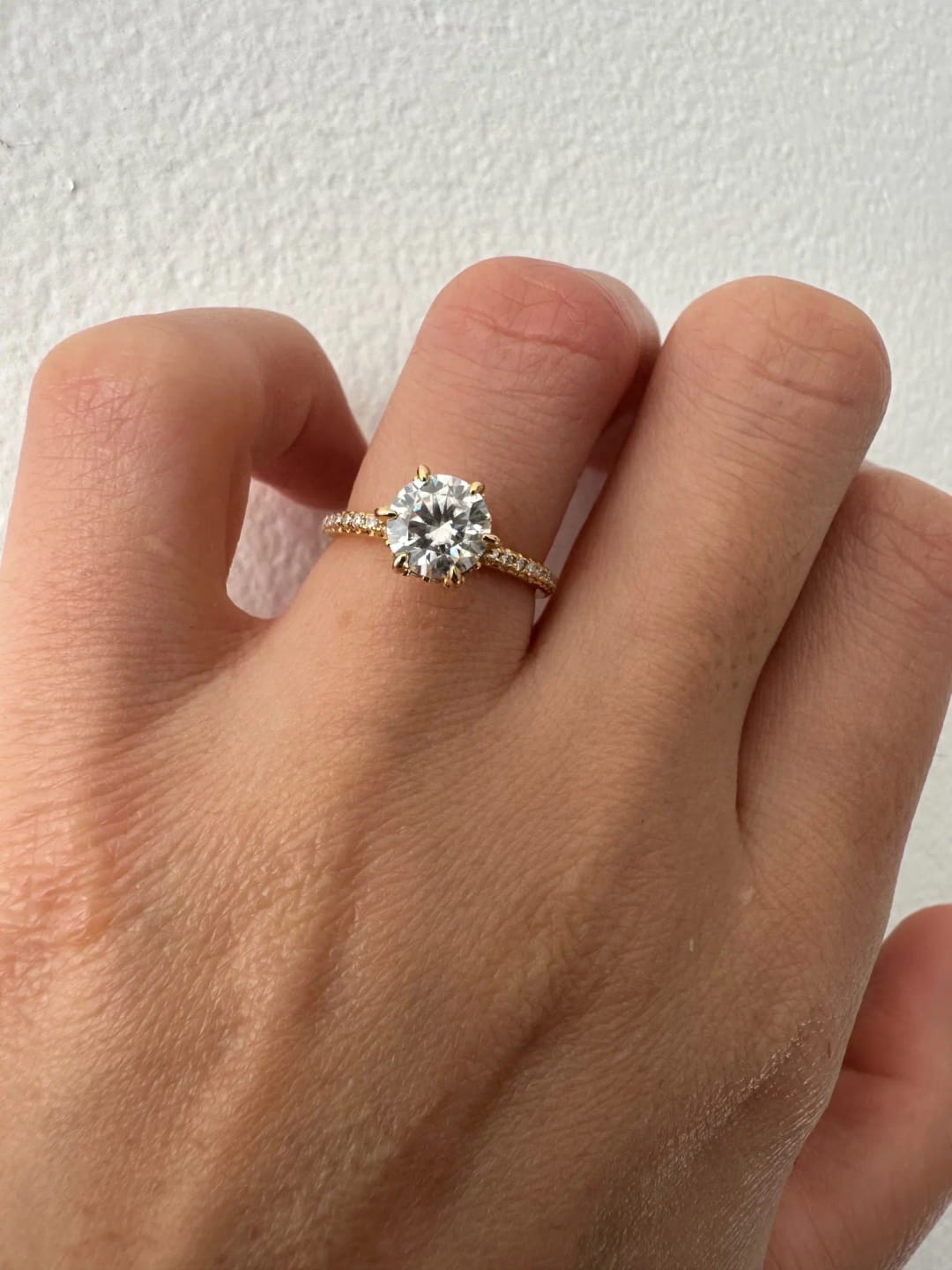 Customer photo review of Anel Solitário Noivado