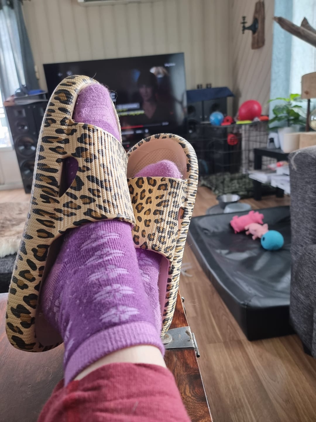 Customer photo review of HappyFlops Limited Editions