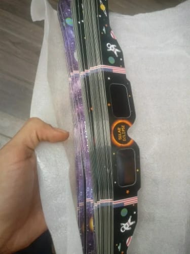 Customer photo review of Annular Solar Eclips Paper Solar Eclipse Glasses Random Color Total Solar Eclipse Outdoor Glasses Eclipse Glasses