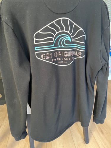 Customer photo review of WIRE WAVE DROP CUT HOODIE - BLACK