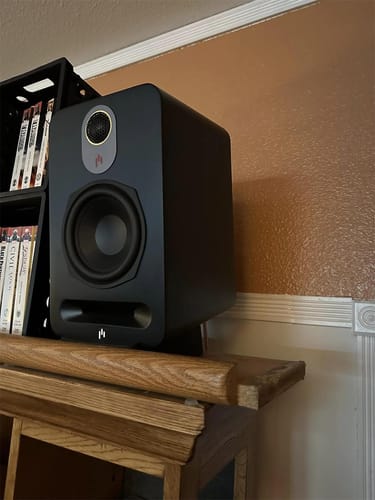 Customer photo review of Novus N5B 2-Way 5.25" Bookshelf Speaker Pair