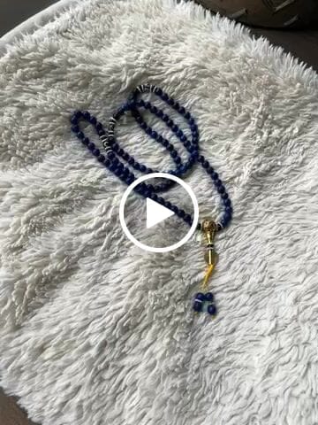 Customer video review of Lapis Lazuli Third Eye Mala