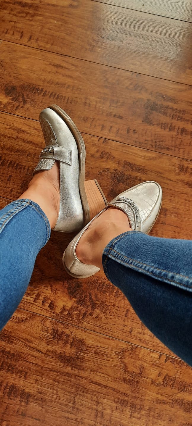 Customer photo review of Mocasín Cadenas Alto