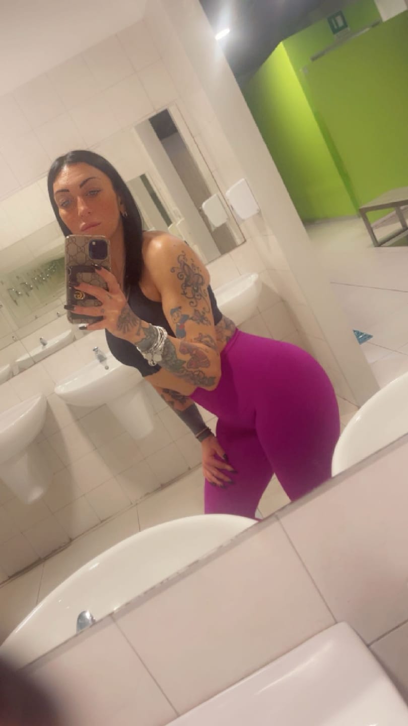 Customer photo review of Leggings All-Up Purple