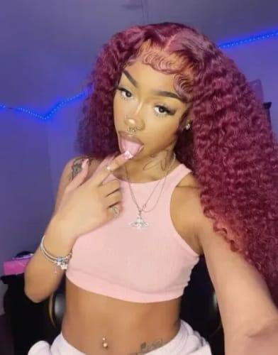 Customer photo review of 99J Burgundy Curly Hair Undetectable Glueless HD Lace Frontal Wig