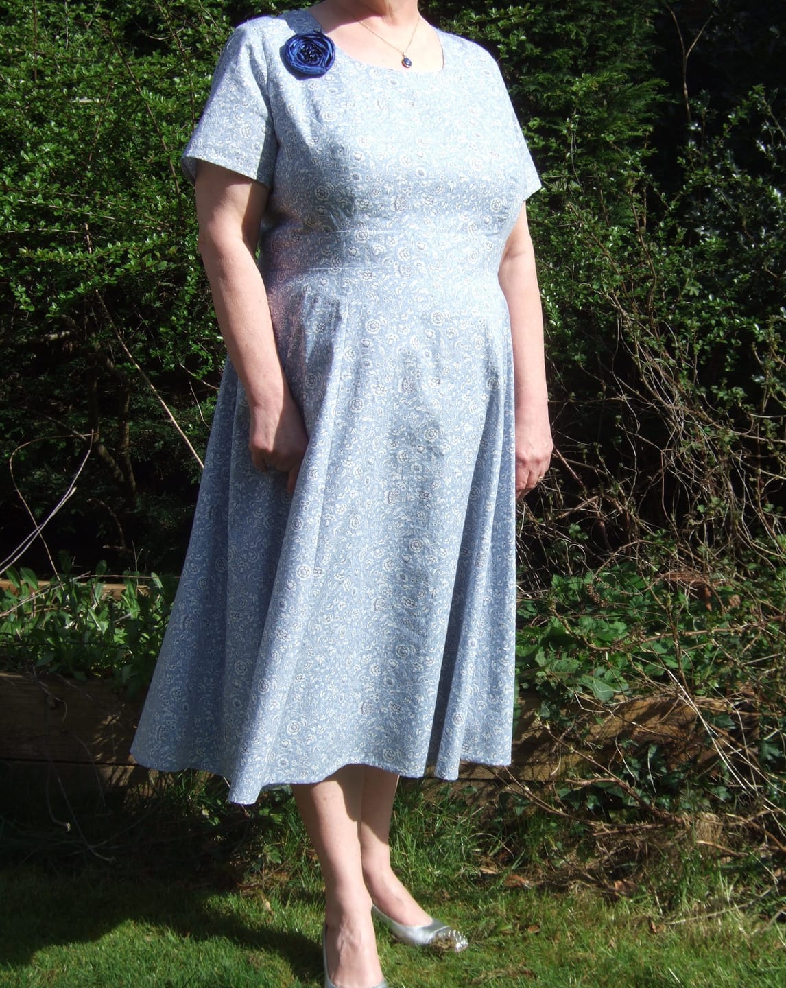 Customer photo review of Elegant Floral Rose & Hubble Cotton Poplin Fabric