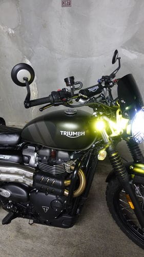 Customer photo review of D2 LED Light Pods with DataDim™ Technology