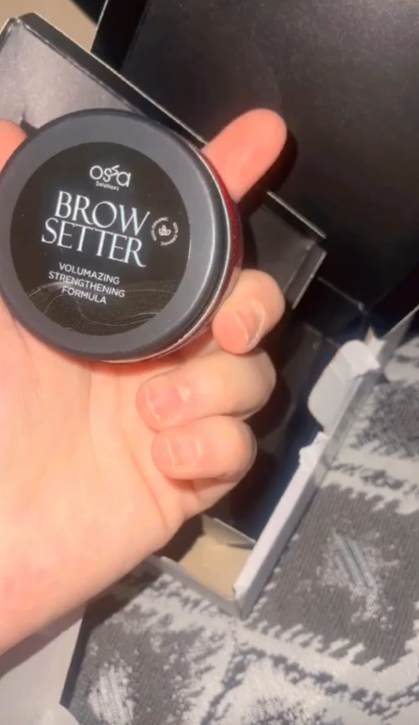 Customer photo review of BROW SETTER - 50 ML