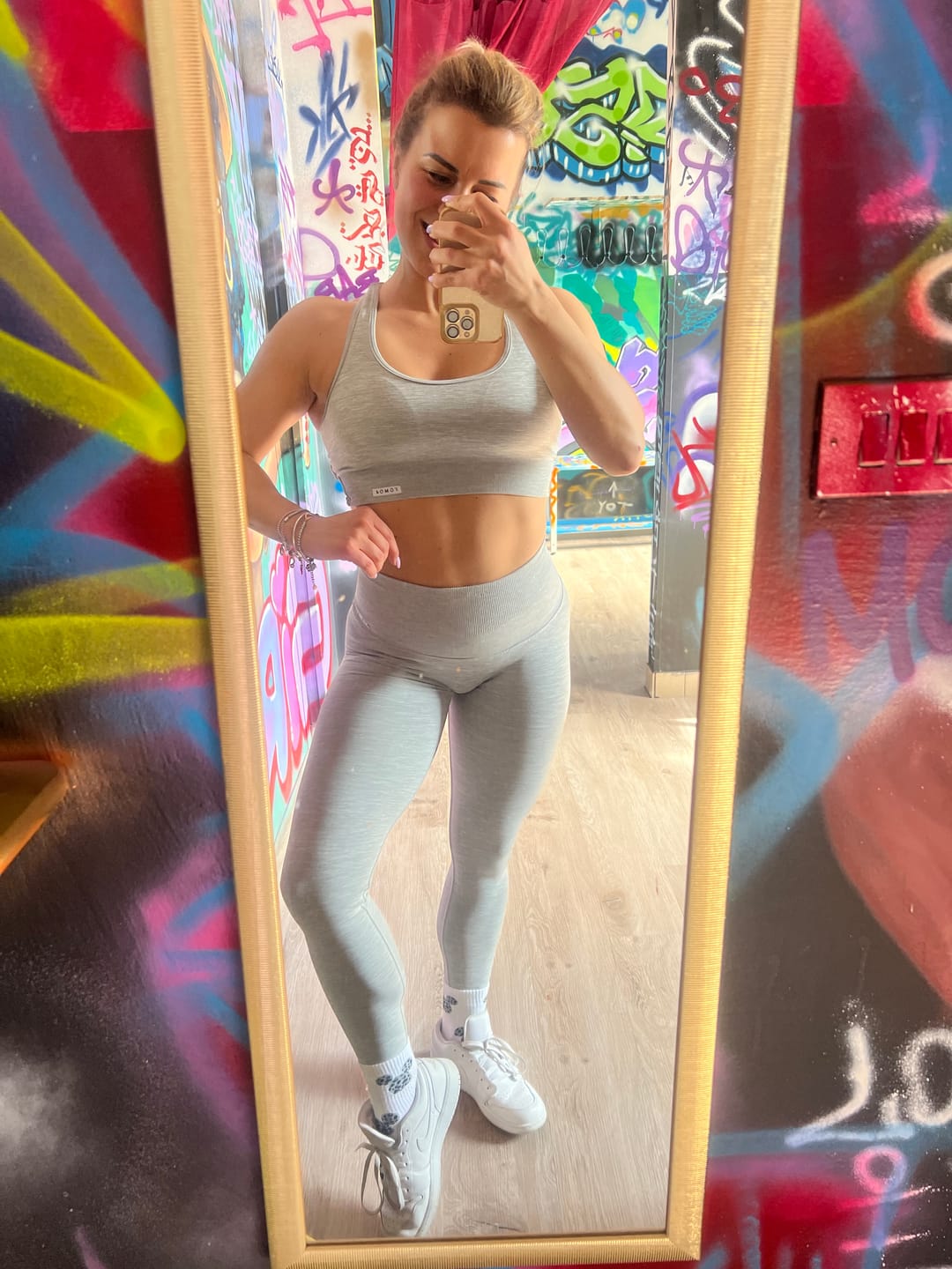 Customer photo review of Leggings Pulsar Grigio