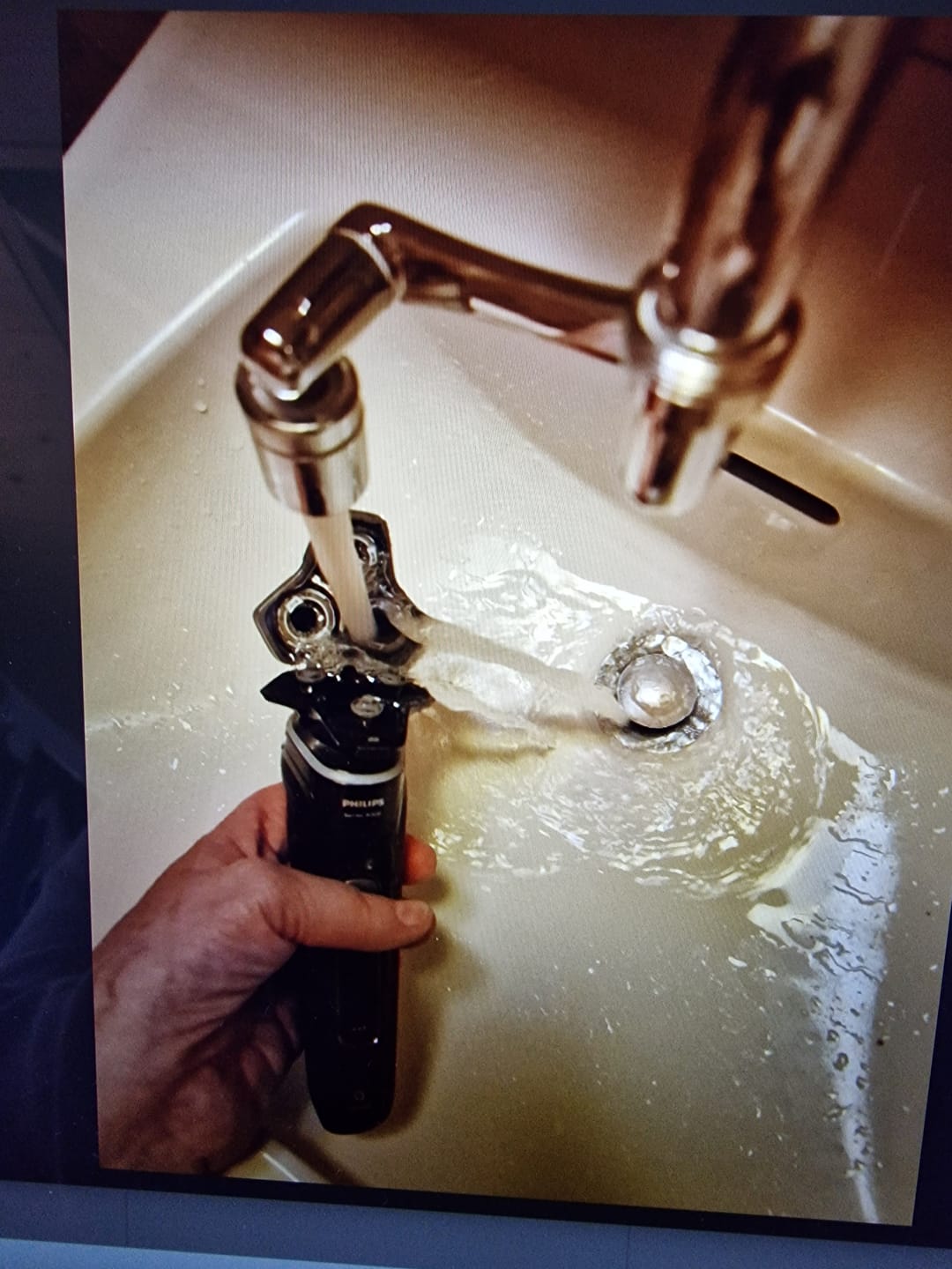 Customer photo review of Swivel™ 2.0 | Der NEUE 1440° drehbare Wasserhahn Aufsatz