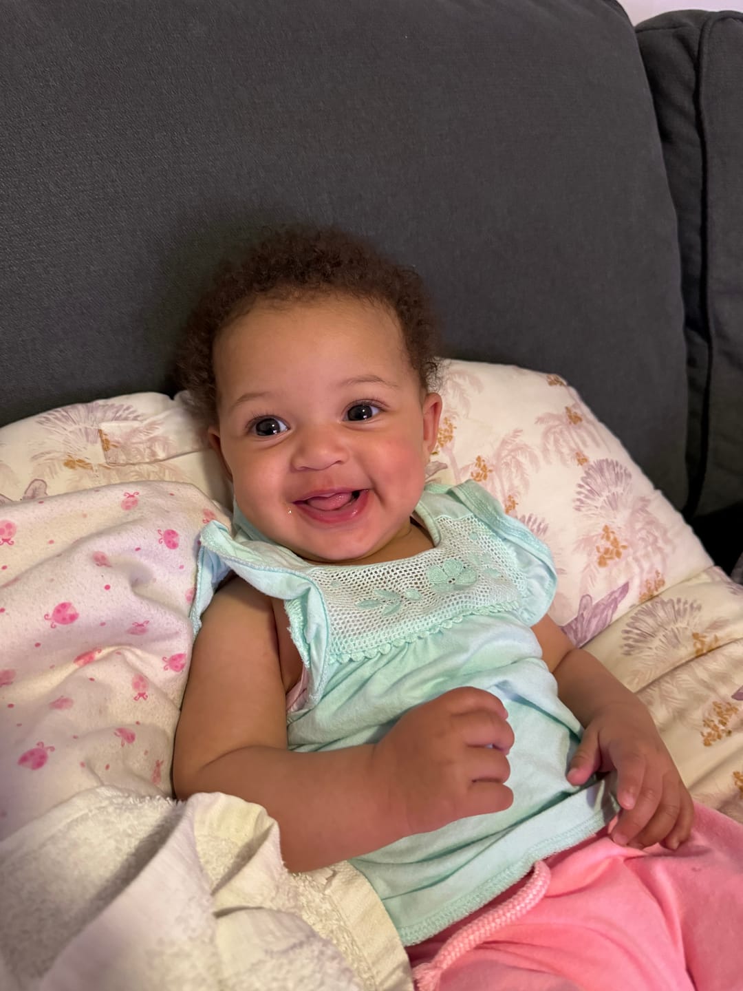Customer photo review of Cushii Lounger Wanderlust - Oatmilk