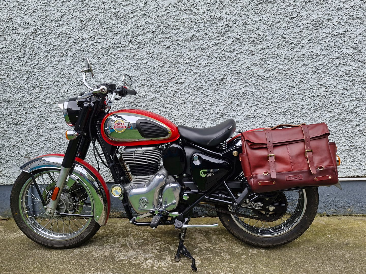 Customer photo review of outlaw saddlebag