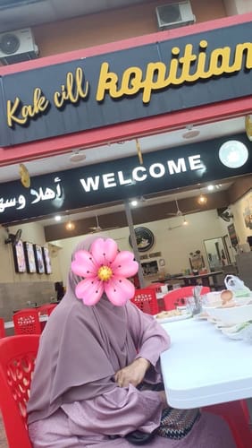 Customer photo review of Umma Shawl Dark Green