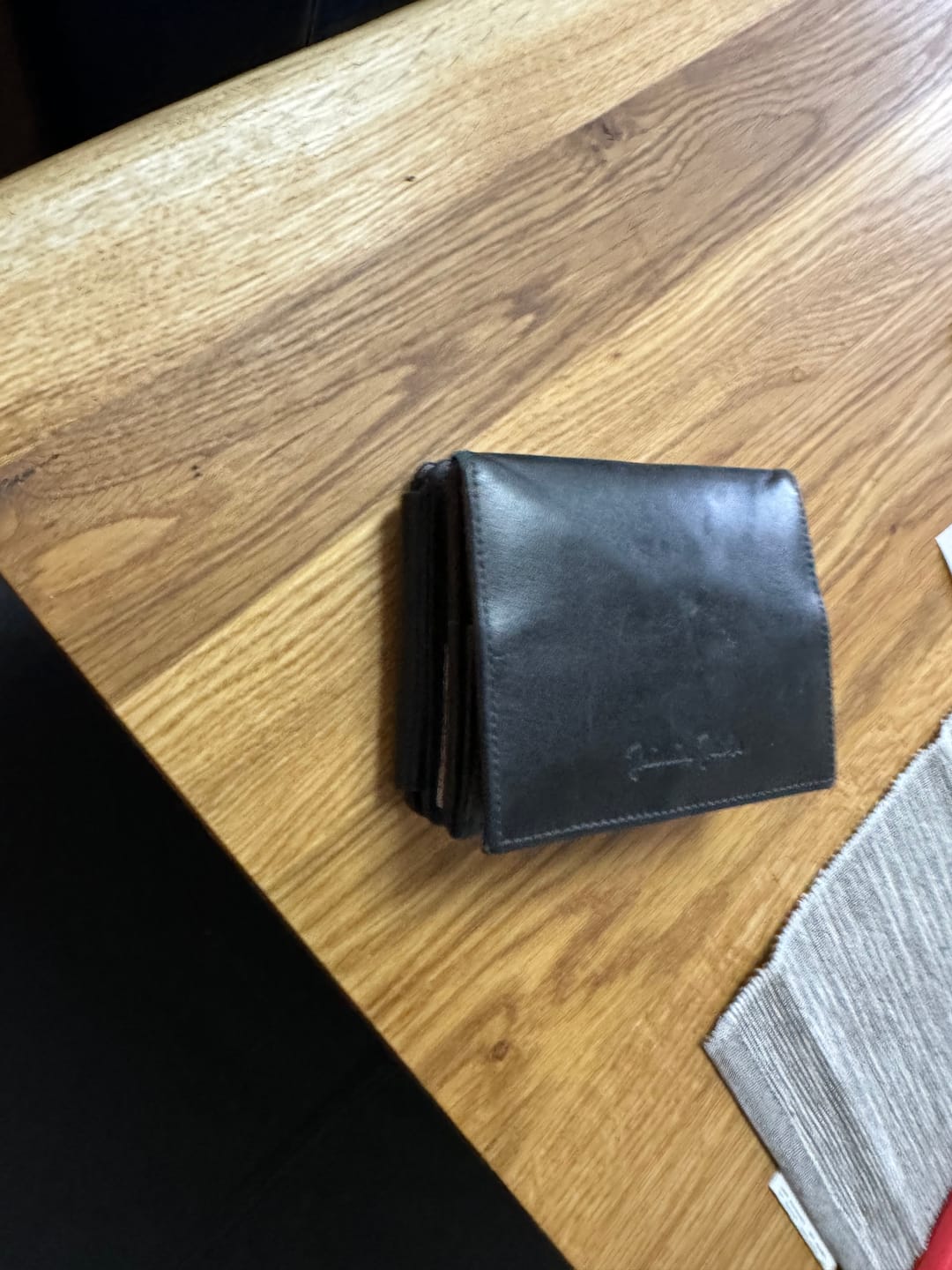 Customer photo review of Flap Boy XL - Magic Wallet with Coin Pocket