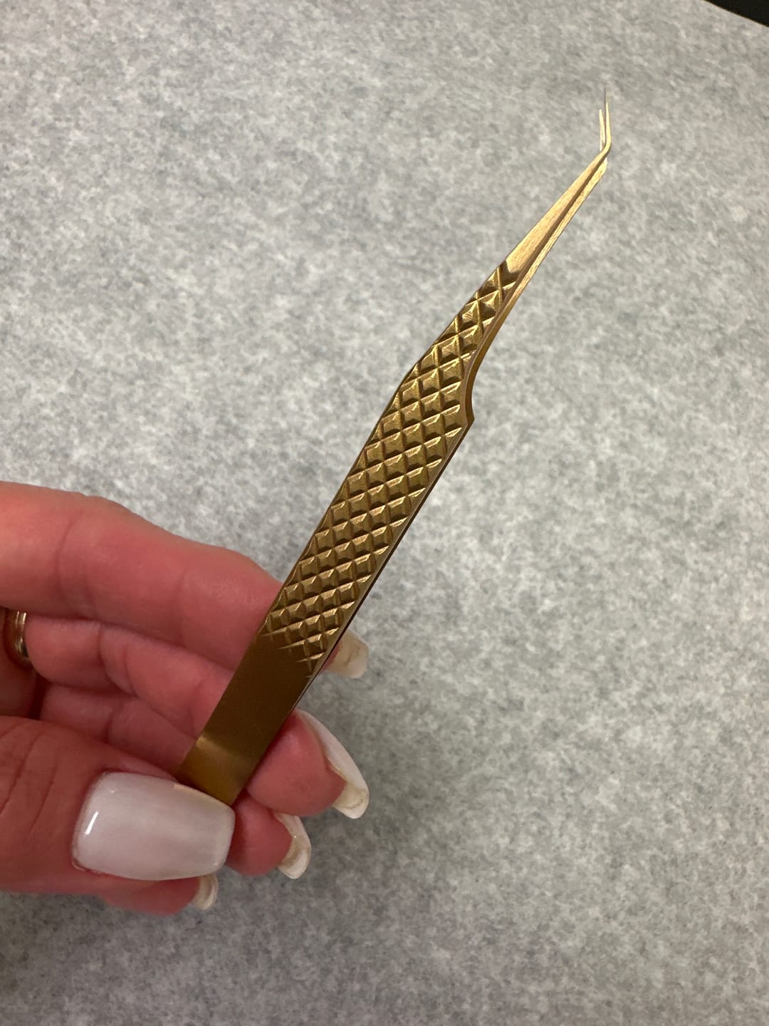 Customer photo review of 90 Degree Mega Volume Tweezers